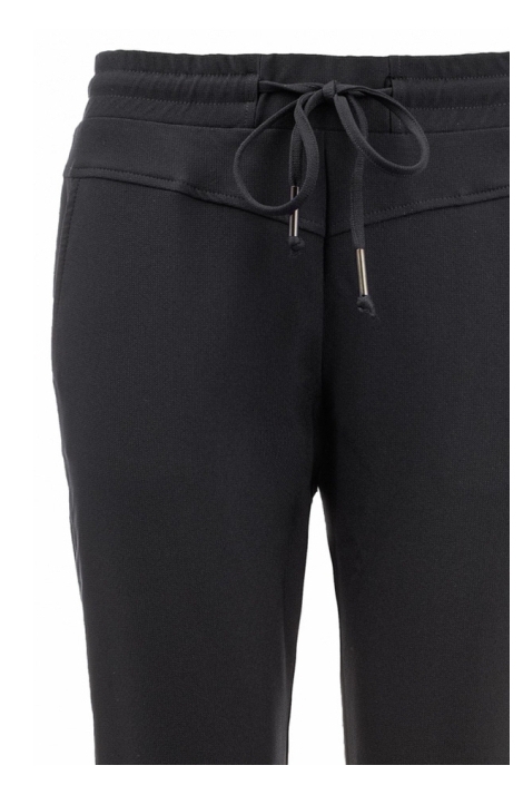 TQ Amsterdam zwarte dames broek | Close up