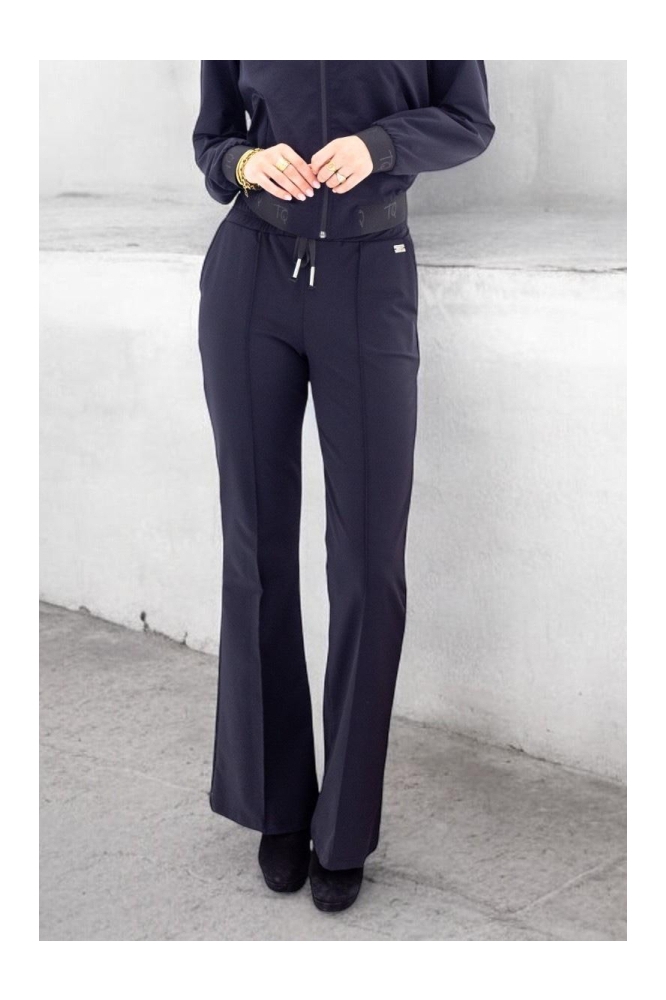 TQ Amsterdam blauwe dames broek | Sfeerbeeld, In situatie