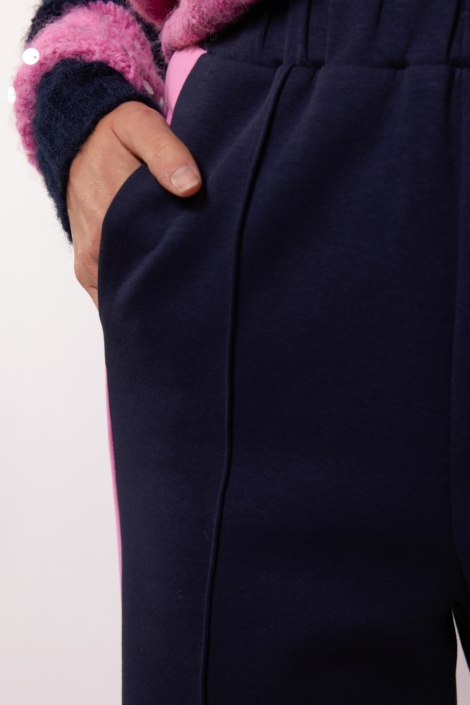 Fluresk blauwe dames broek | Close up