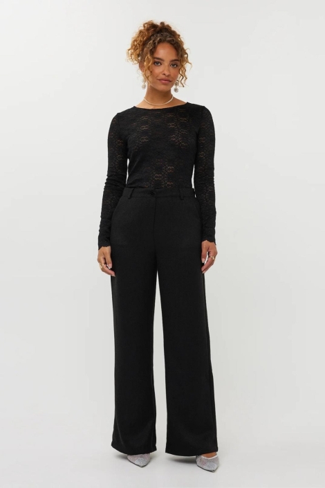 Ydence zwarte dames broek | Model
