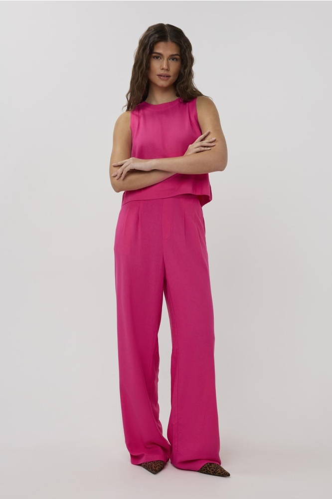 Studio Amaya roze dames broek | Model