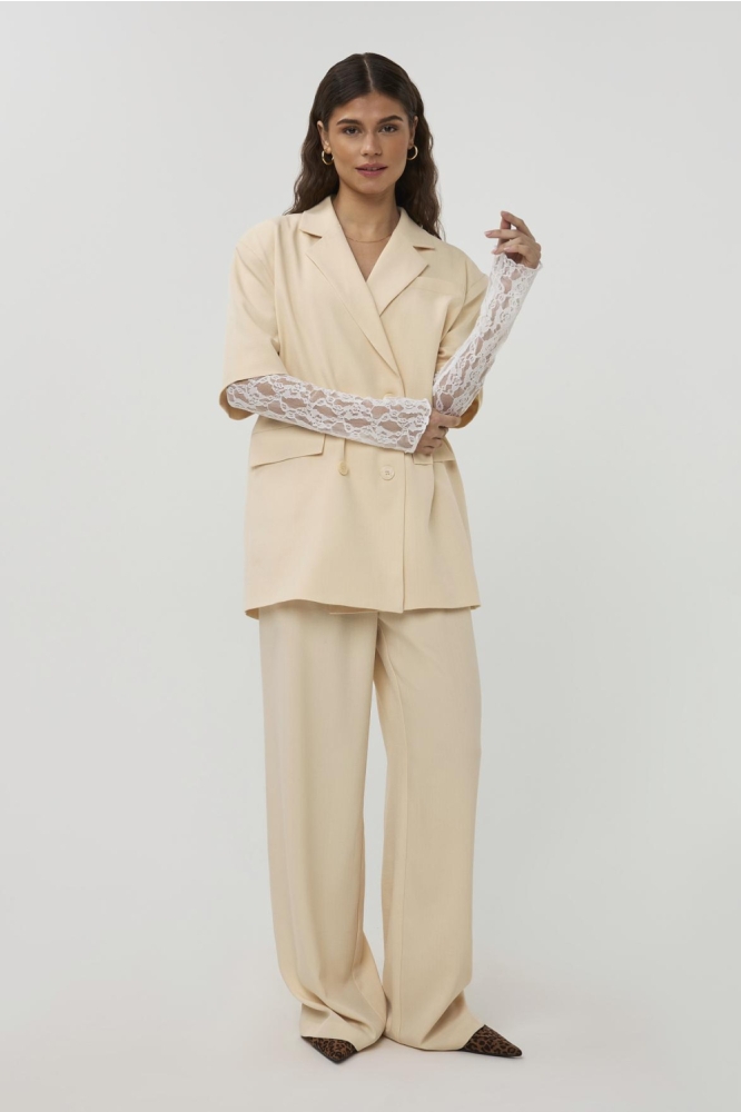 Studio Amaya gele dames broek | Model