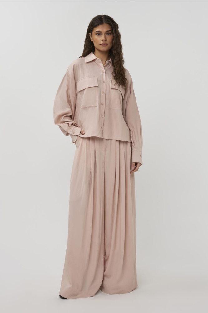 Studio Amaya roze dames broek | Model