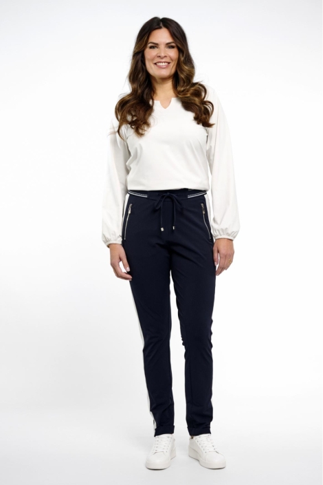 Zoso blauwe dames broek | Model