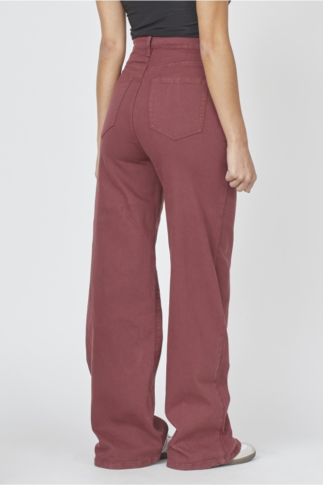 SisterS point bordeaux dames jeans | Model achteraanzicht