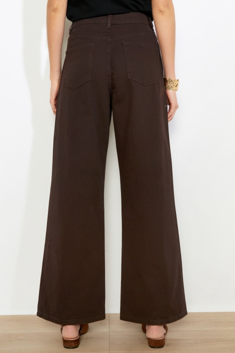 LolaLiza bruine dames broek | Model achteraanzicht