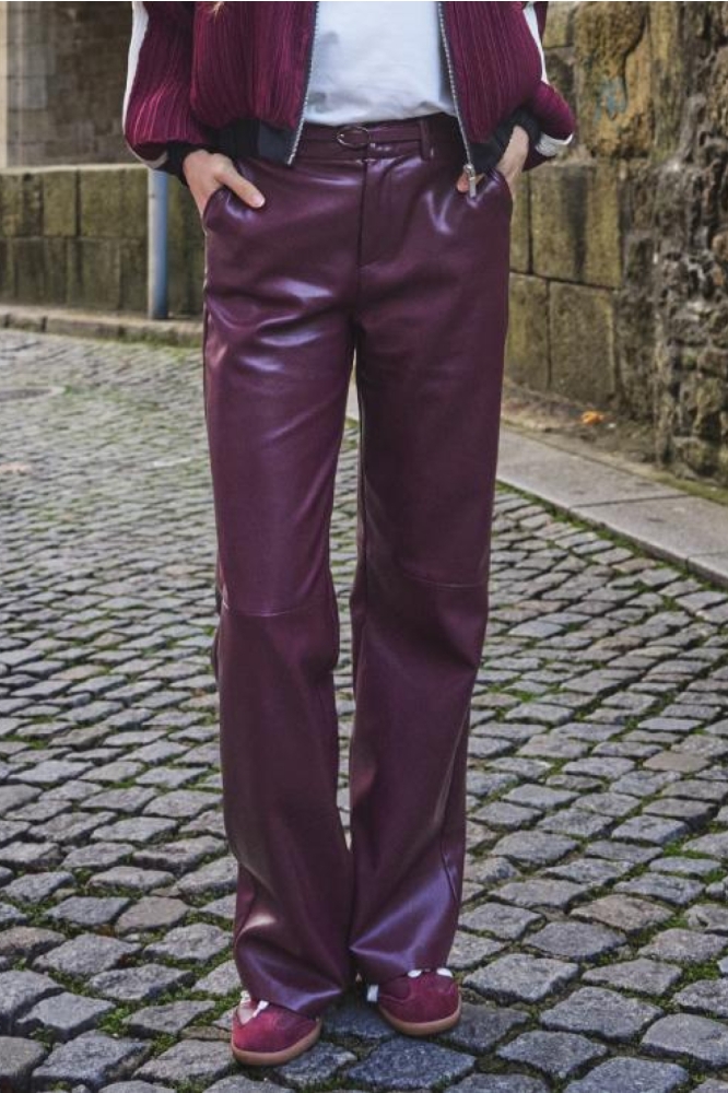 EsQualo bordeaux dames broek | Sfeerbeeld, In situatie