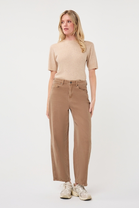 EsQualo camel dames jeans | Model