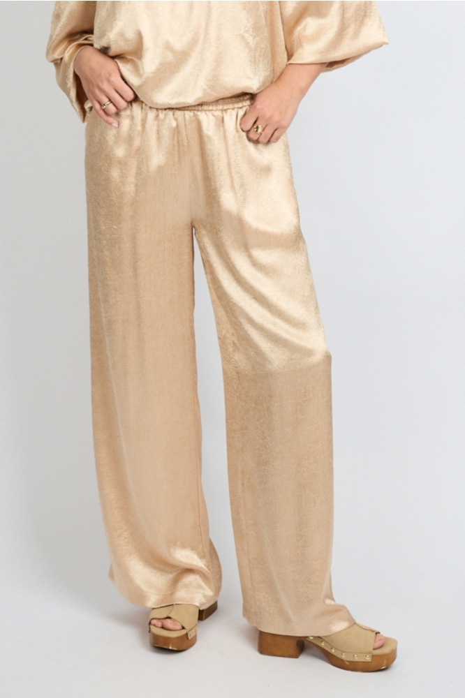 Fluresk gouden dames broek | Model vooraanzicht