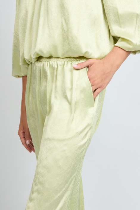 Fluresk groene dames broek | Close up