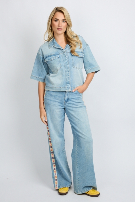 Fluresk blauwe dames jeans | Model