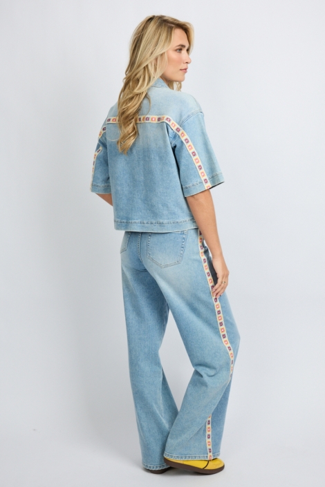 Fluresk blauwe dames jeans | Model