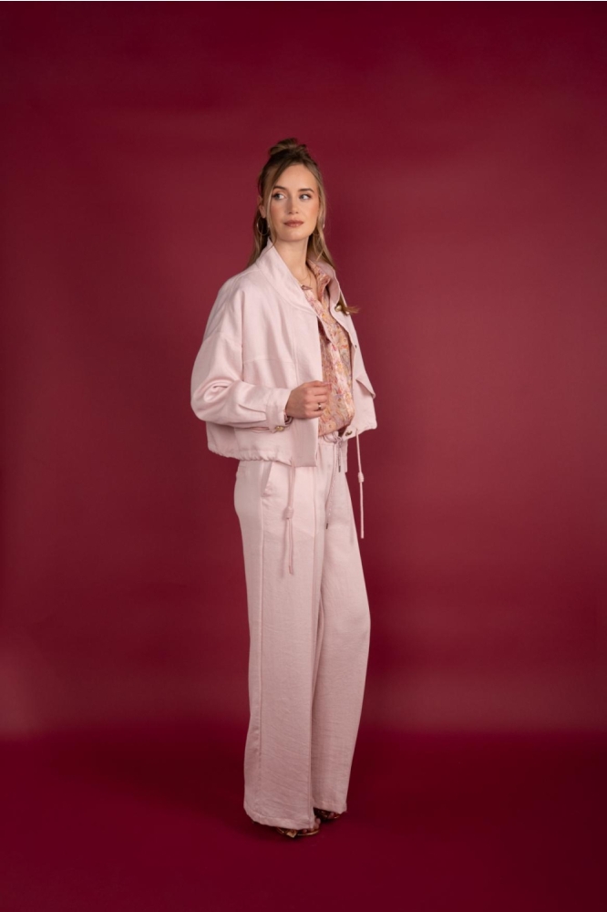 I-coni-K roze dames broek | Model zijaanzicht