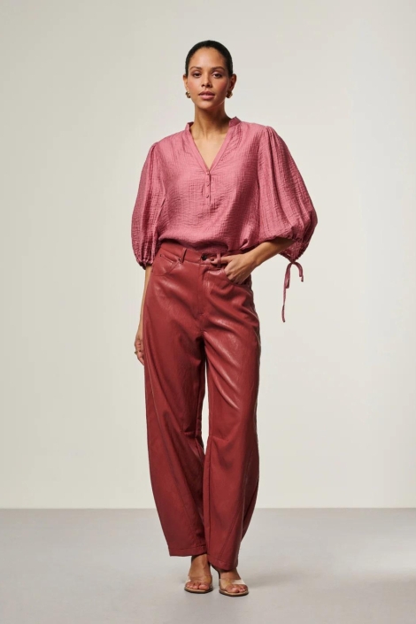 Aaiko rode dames broek | Model