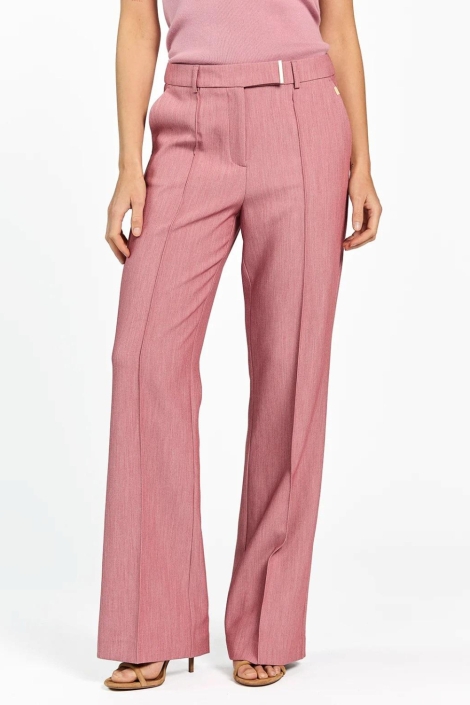 Aaiko roze dames broek | Model vooraanzicht
