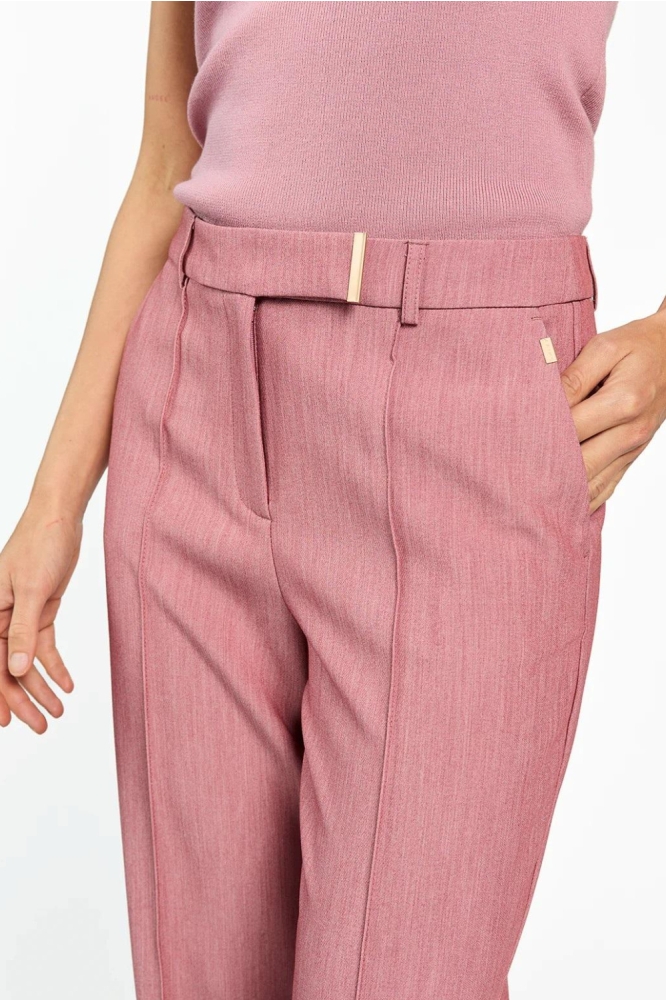 Aaiko roze dames broek | Close up