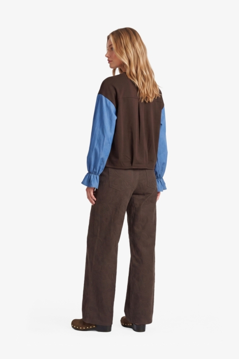 Fluresk bruine dames jeans | Model achteraanzicht