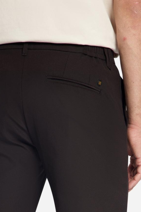 NO-EXCESS bruine heren broek | Close up