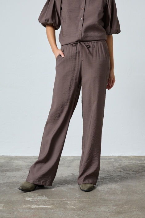 SisterS point bruine dames broek | Model vooraanzicht