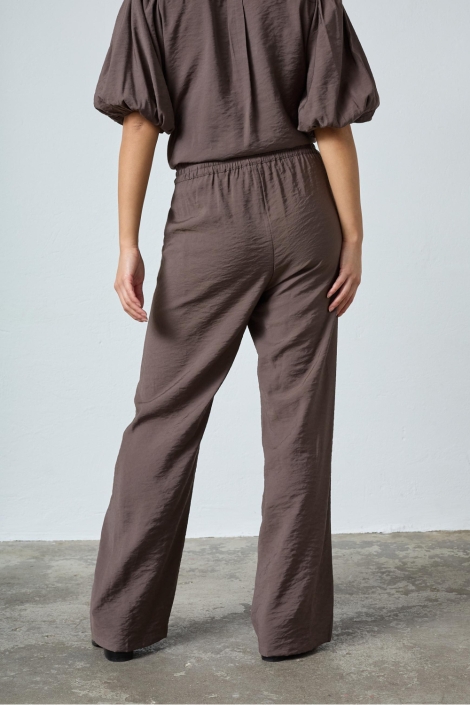 SisterS point bruine dames broek | Model achteraanzicht