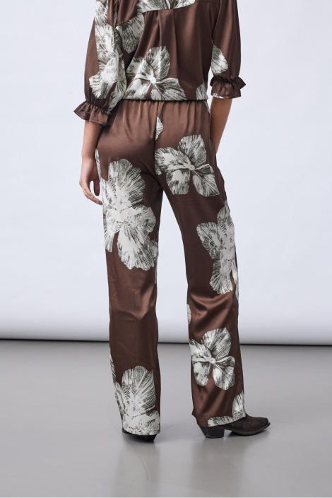 SisterS point bruine dames broek | Model achteraanzicht