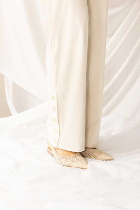 Kimara ecru dames broek | Close up