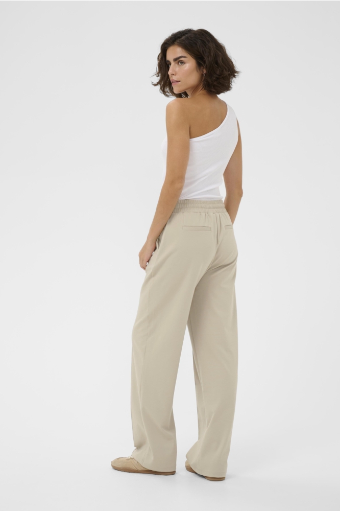 Kaffe zand dames broek | Model