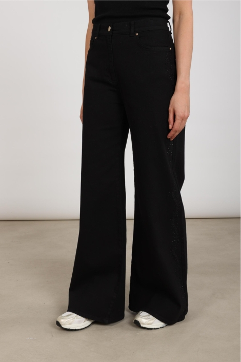 Nukus zwarte dames jeans | Model zijaanzicht