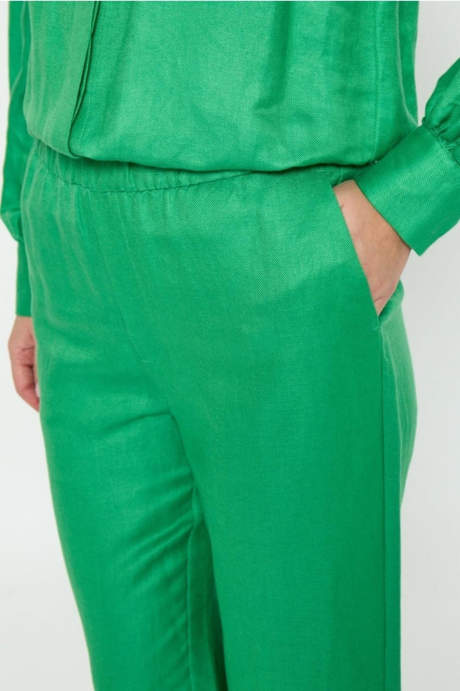 Minus groene dames broek | Close up