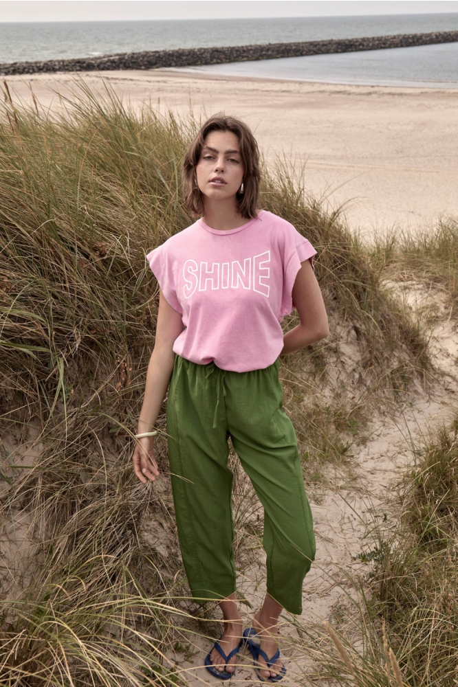 Peppercorn groene dames broek | Sfeerbeeld, In situatie