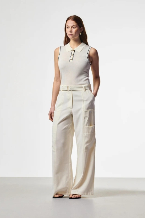 Aaiko ecru dames broek | Model