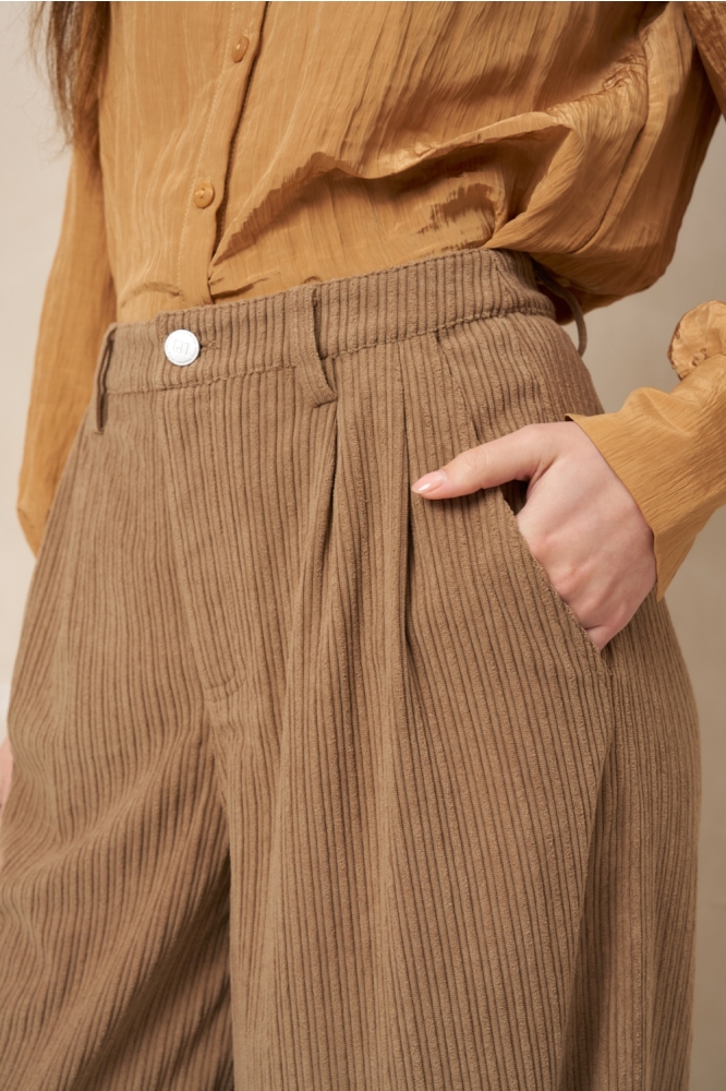 Lofty Manner taupe dames broek | Kleurstaal