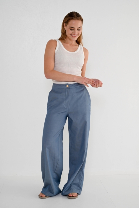 Zizo blauwe dames broek | Model