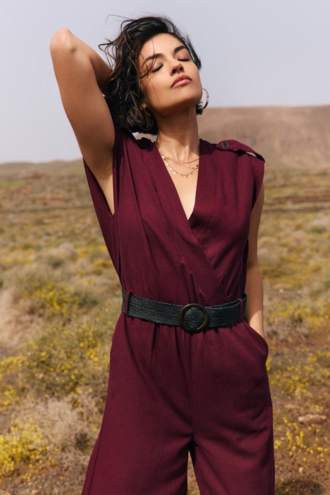LolaLiza bordeaux dames jumpsuit | Close up