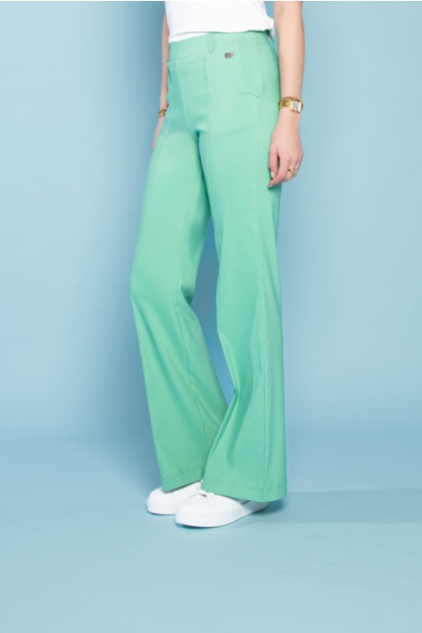 TQ Amsterdam groene dames broek | Model vooraanzicht