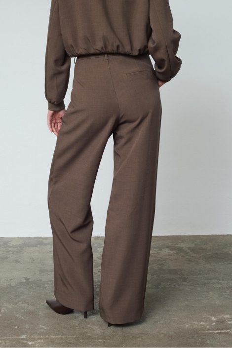 SisterS point bruine dames broek | Model achteraanzicht