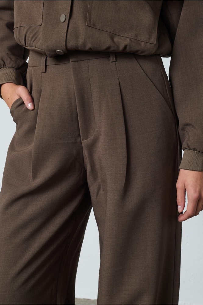 SisterS point bruine dames broek | Close up