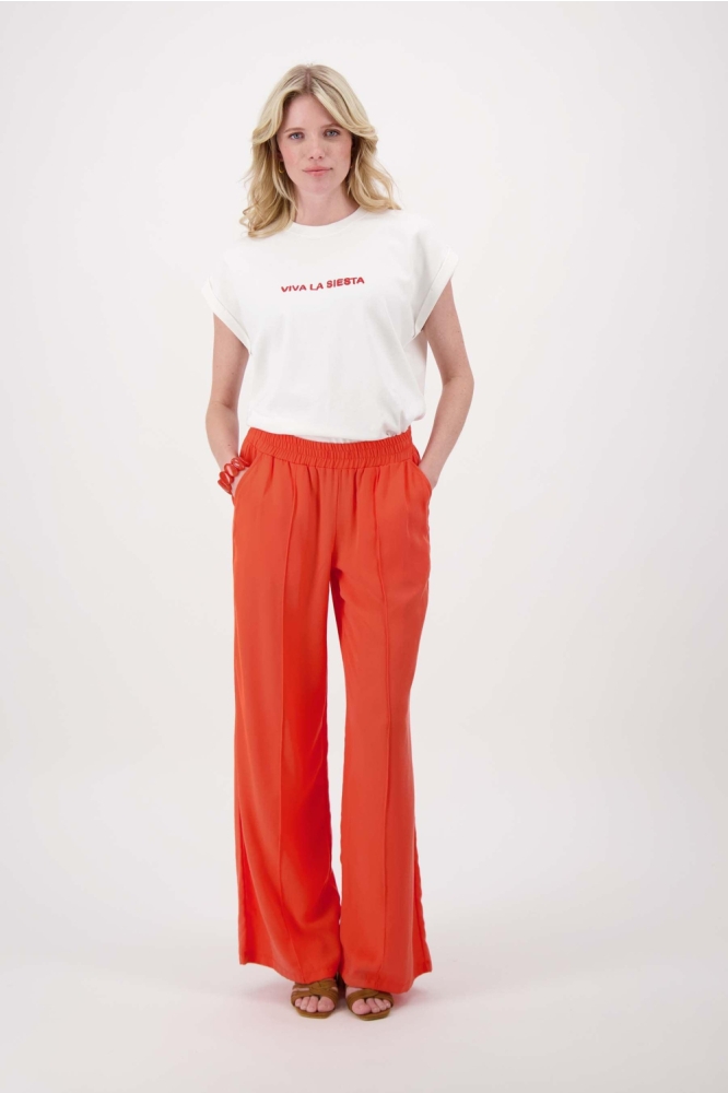 Zusss rode dames broek | Model