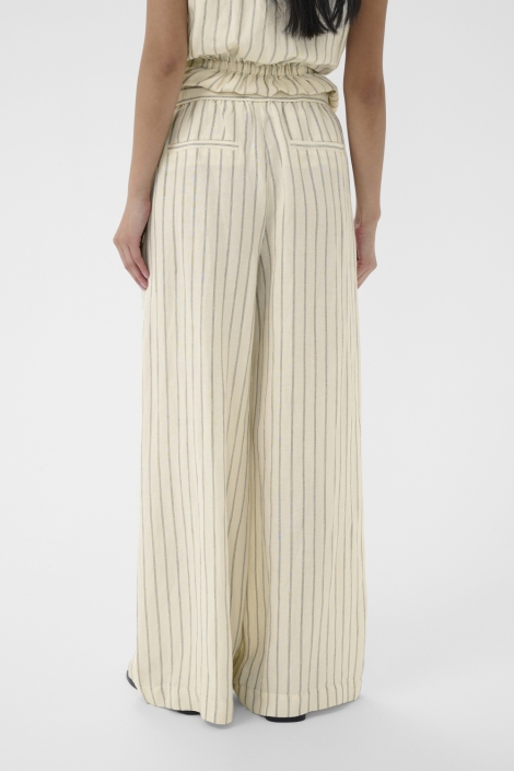 Part Two ecru dames broek | Model achteraanzicht