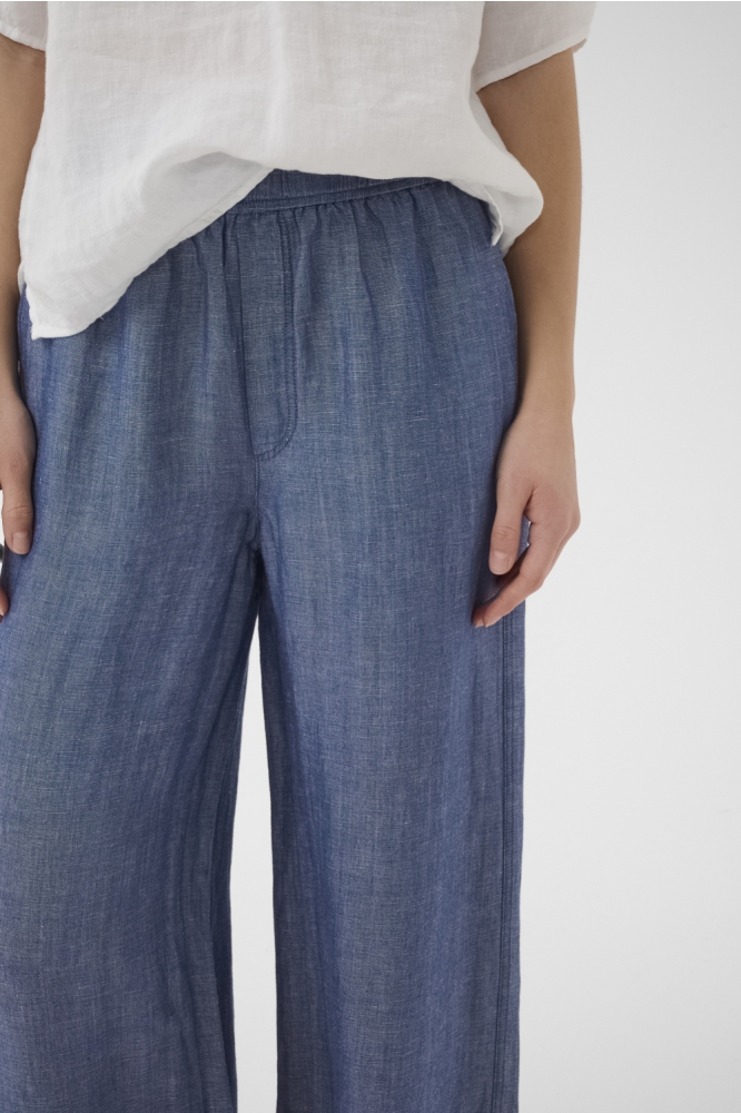 Part Two blauwe dames broek | Close up