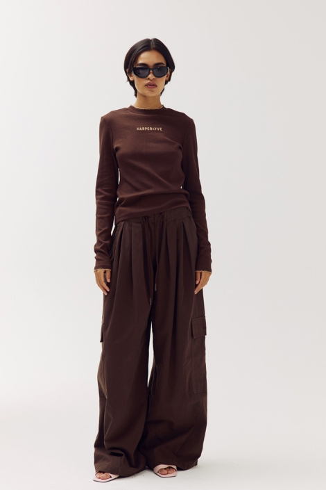 Harper & Yve bruine dames broek | Model