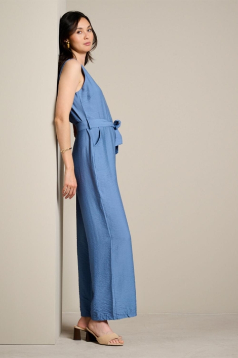 LolaLiza blauwe dames jumpsuit | Model zijaanzicht