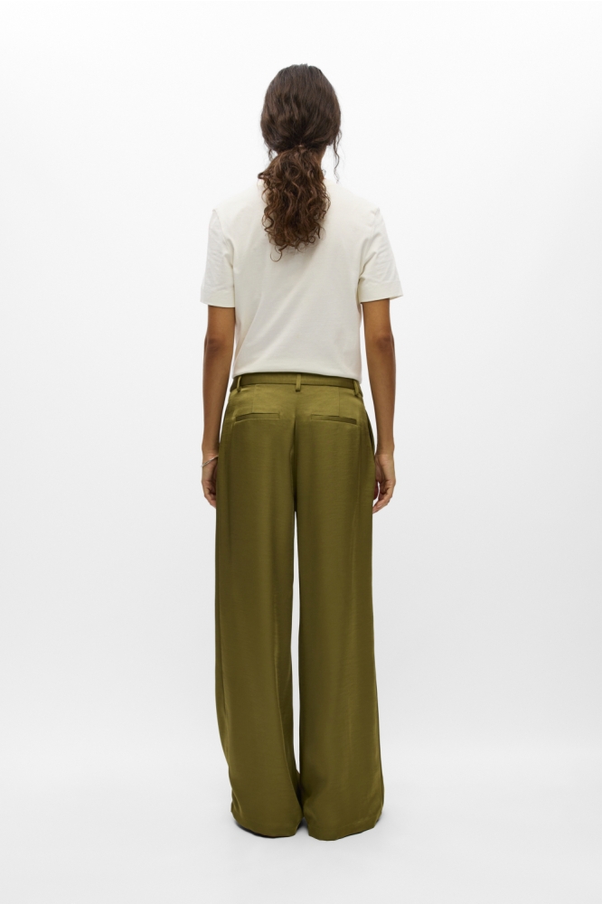 Object groene dames broek | Model