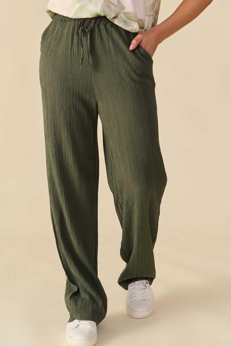 FOS Amsterdam groene dames broek | Model vooraanzicht