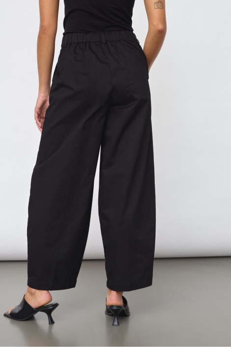 SisterS point zwarte dames broek | Model achteraanzicht
