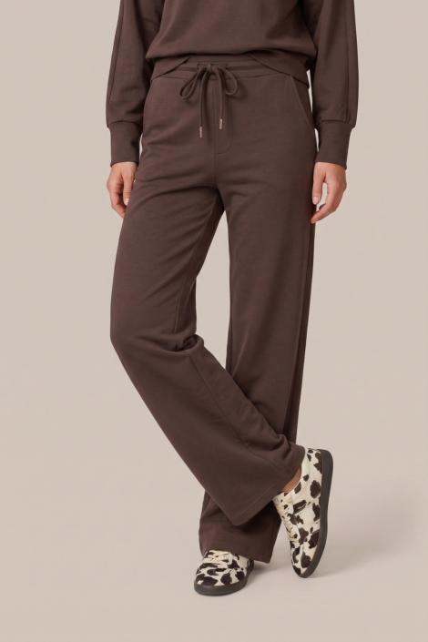 C&S The Label bruine dames broek | Model vooraanzicht