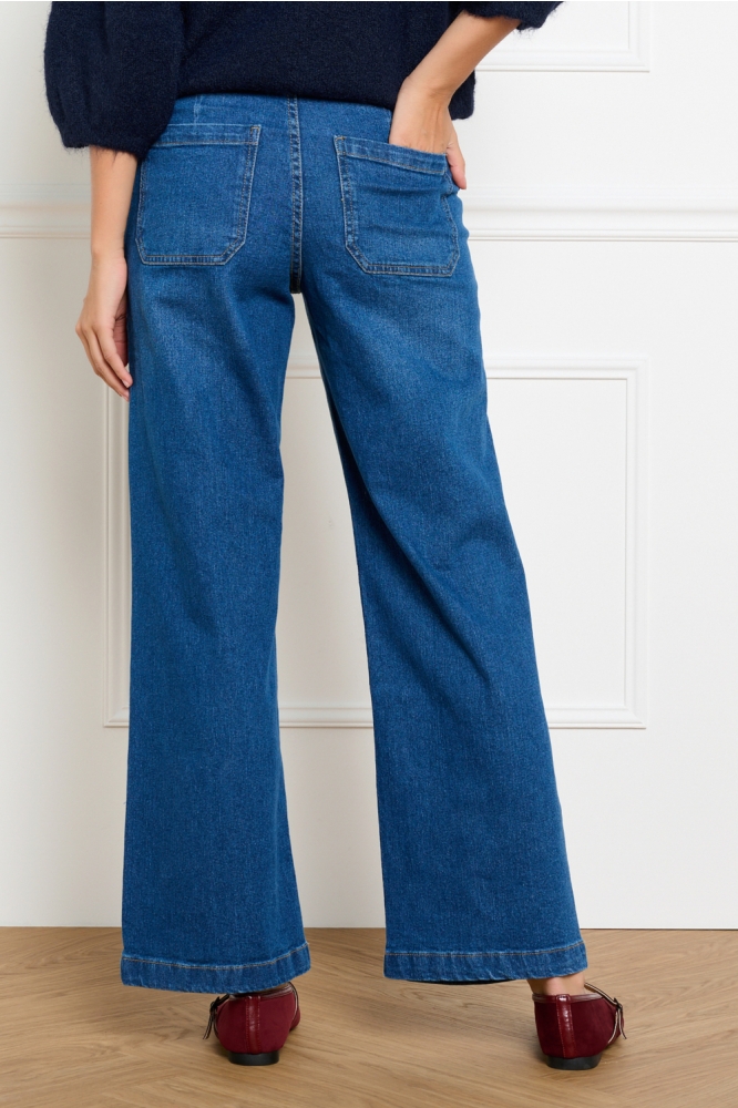 LolaLiza blauwe dames jeans | Model achteraanzicht