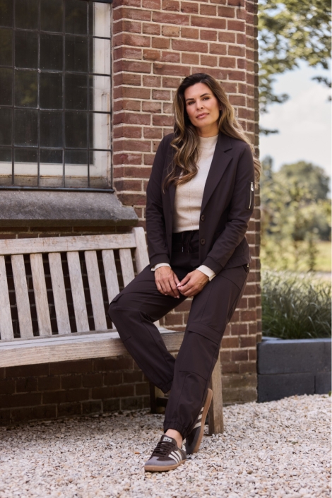 Zoso bruine dames broek | Sfeerbeeld, In situatie