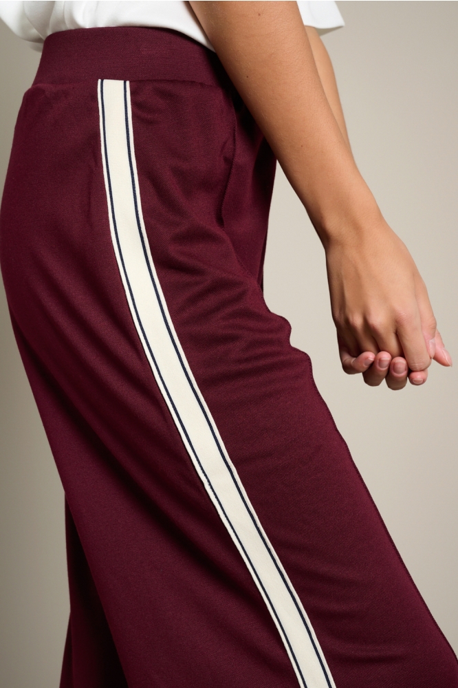 LolaLiza bordeaux dames broek | Close up