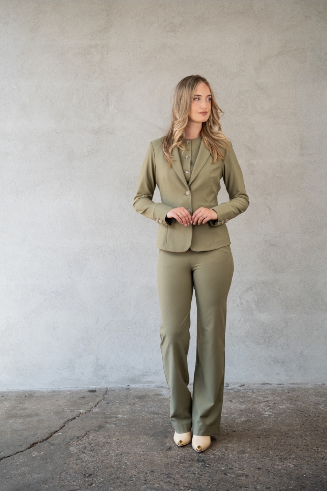 TQ Amsterdam groene dames broek | Model